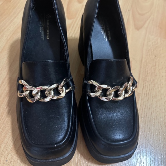 Black block heels with chain - Picture 3 of 3